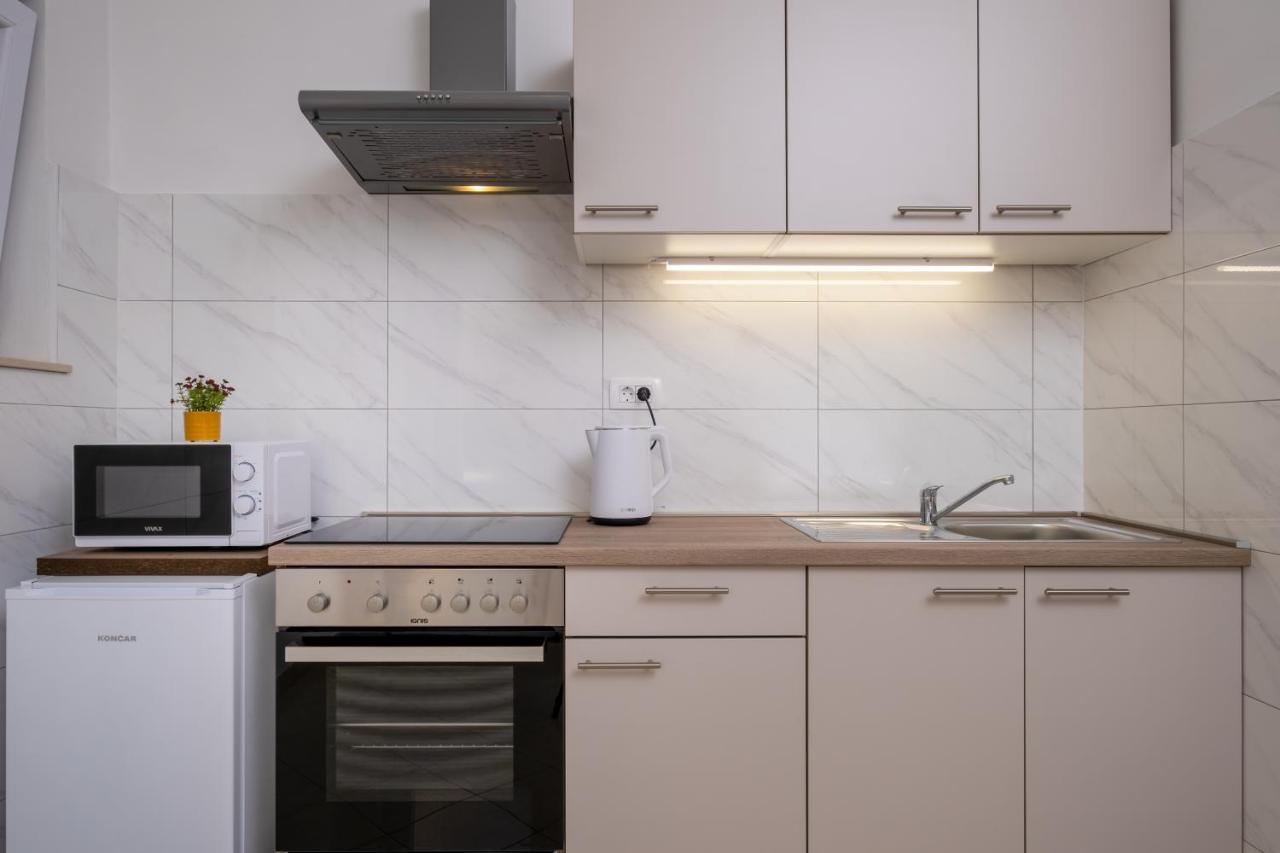 Studio Apartment Brigita Mlini Exteriör bild